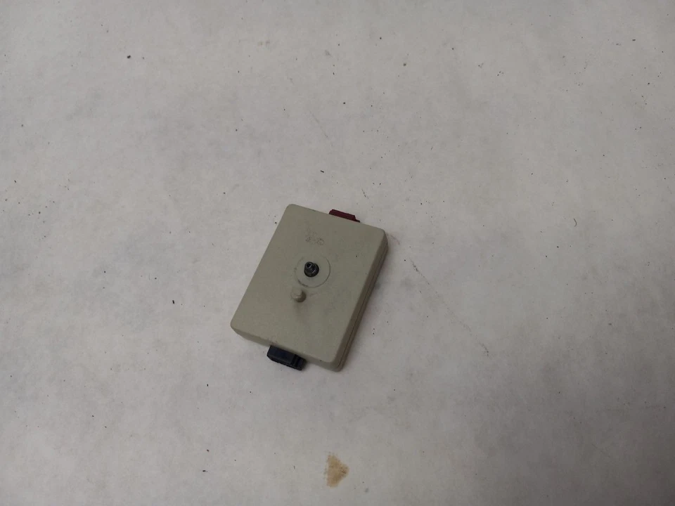 MÓDULO FILTRO SUPRESIÓN AMPLIFICADOR ANTENA BMW 325 XI 2006 OEM 6932644-03 Foto 4 de 4