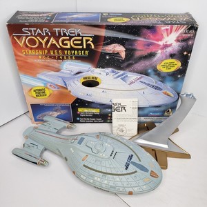 Playmates Uss Voyager | eBay