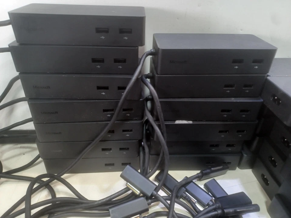 LOTE DE 13: BASE MICROSOFT SURFACE PRO 1661 PRO 3 4 5 6 7 8 CON ADAPTADOR 1749 Foto 2 de 4