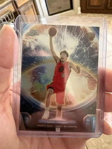 2025 Topps Cosmic Chrome Yang Hansen Base (RAW)