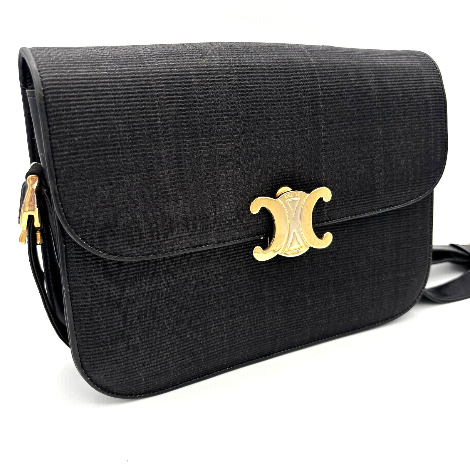 CELINE Vintage Triomphe Flap Shoulder Bag Black leather authentic 0045