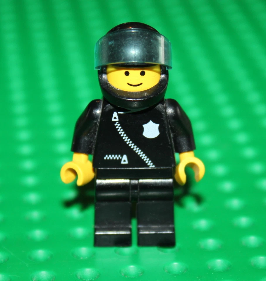 Lego Vintage Police Minifig Policier+casque Noir ref cop027 set 1895 Sky Patrol - Photo 1/1