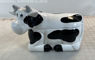 Vintage Laying Cow Cookie Jar Made In Taiwan