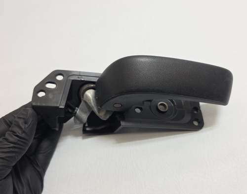 2007-13 Chevy Silverado Sierra Interior Door Handle Inside Left Driver Side OEM