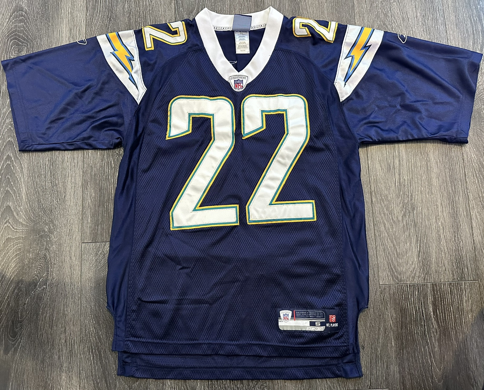 Jacob Hester San Diego Chargers Reebok NFL Jersey Adult Small Damaged