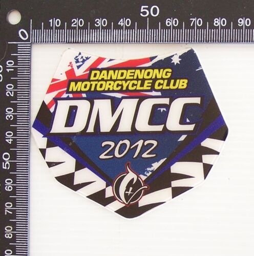 2012 DANDENONG MOTORCYCLE CLUB DMCC MEMBER BIKER BIKE RIDING HELMET TANK STICKER - Zdjęcie 1 z 1