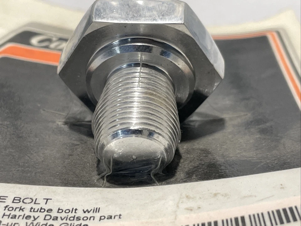 Perno de tubo de horquilla superior con forma de cúpula cromada Harley Davidson 78 deslizamiento ancho Foto 4 de 4