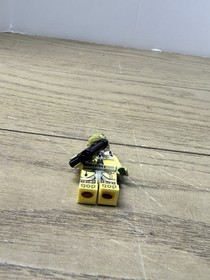 LEGO Star Wars Minifigure Bossk Sand Green Bounty Hunter 8097 10221