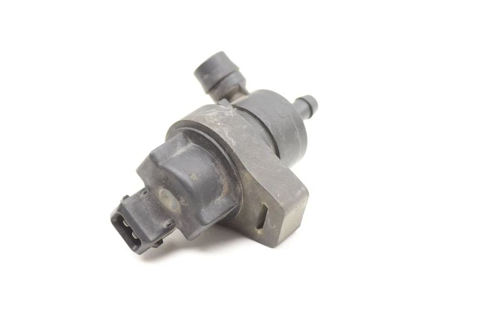 2001-2006 BMW 325XI - FUEL TANK Breather Valve 1433602 - Image 2 of 4