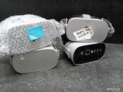 4 x Oculus VR Headset For parts- Needs Repair