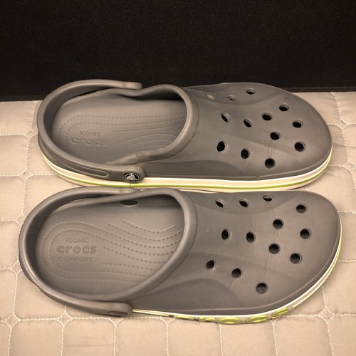 Crocs Iconic Comfort / Sandalias Grises / Hombre Talla 10 / Mujer Talla 12 - Imagen 7 de 17