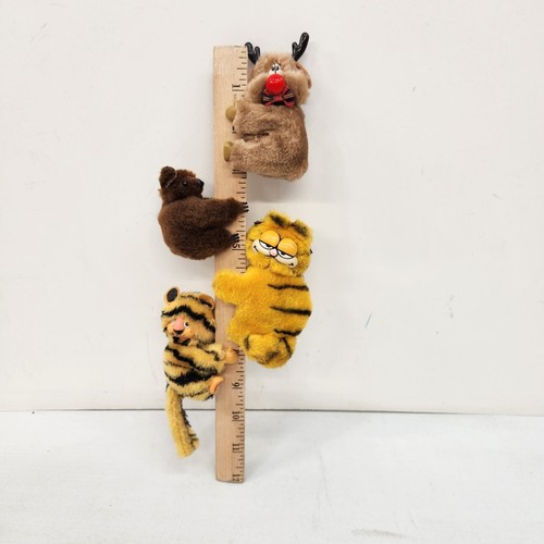 Lot 4 Rare Pencil Hugger Grabber Plush Clips Garfield Chibi Chibi Pouty Reindeer