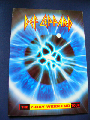 DEF LEPPARD 来日パンフレット s-l400.jpg