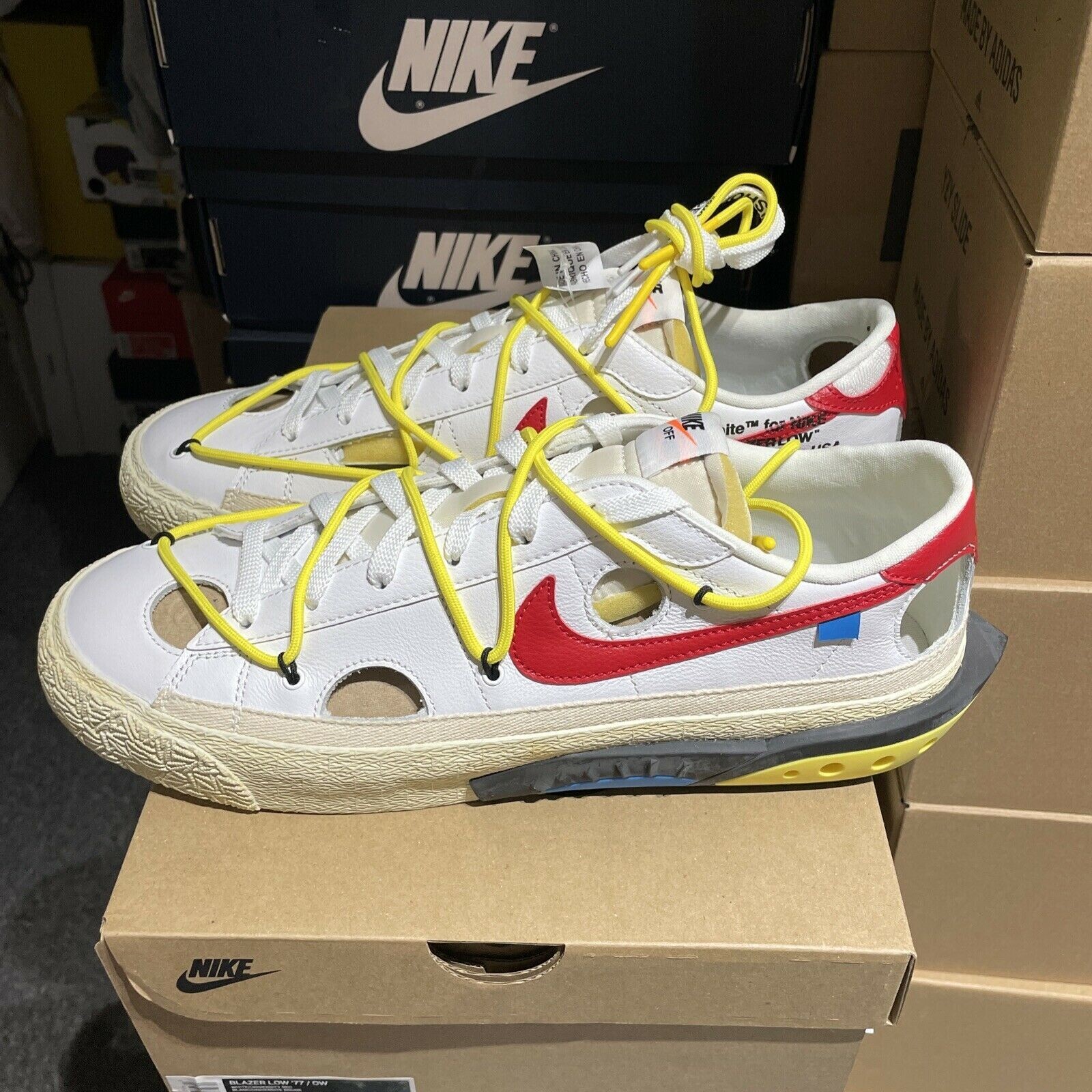 OFF WHITE X NIKE BLAZER BIANCO SPORCO X NIKE BIANCO BASSO UK10 NUOVISSIMO CON SCATOLA