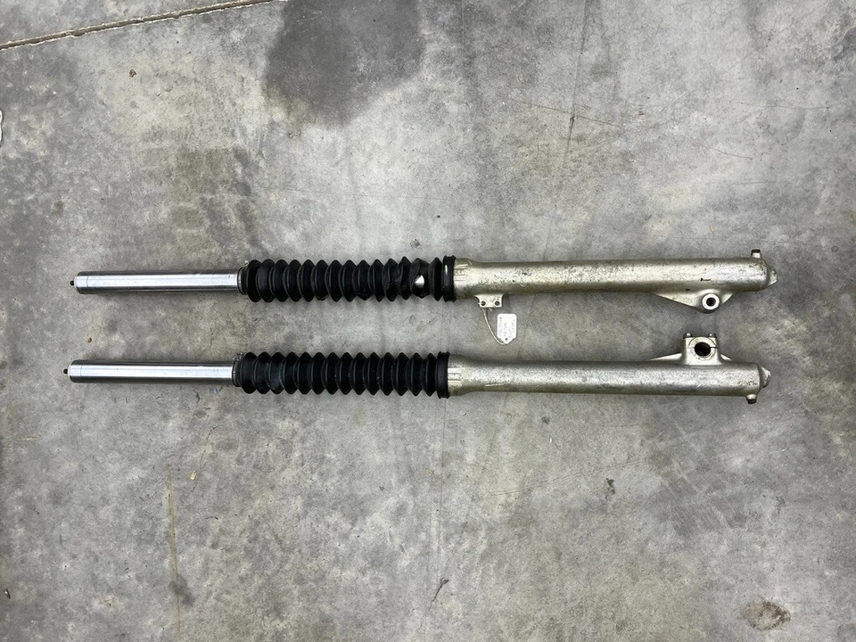 HONDA XR500R XR 500 XR500R 1982 HORQUILLAS DELANTERAS AMORTIGUADORES SUSPENSIÓN SHOWA Foto 2 de 4