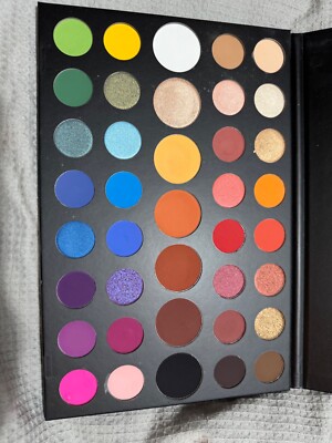 Morphe James Charles Lidschatten Palette