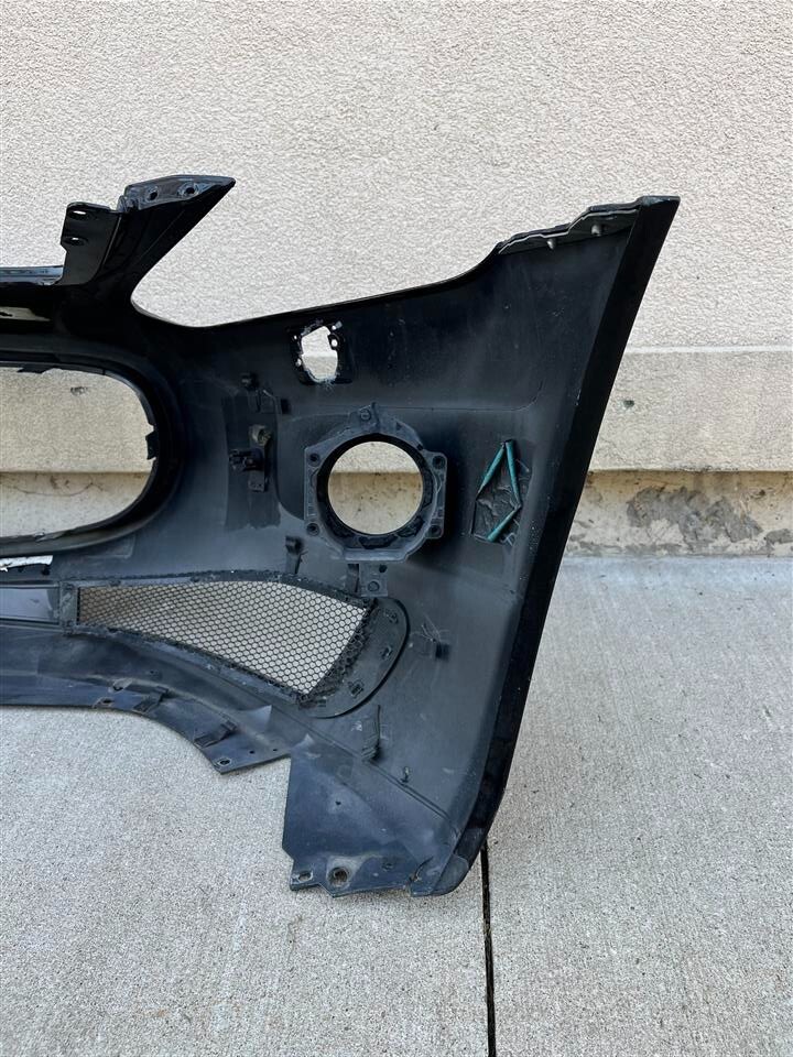 2008-2011 08 09 10 11 Maserati Gran Turismo Front Bumper OEM 080055600
