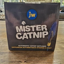 JW Mister Catnip Diffuser Automatic New  Sprays Catnip During Play Catnip Oil