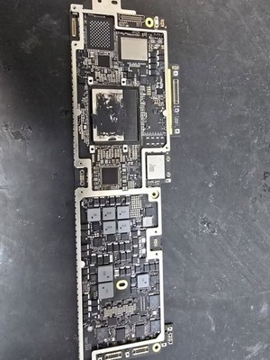 Apple MacBook Air 13'' M2 2022 A2681 Logic Board  (READ- FOR PARTS)