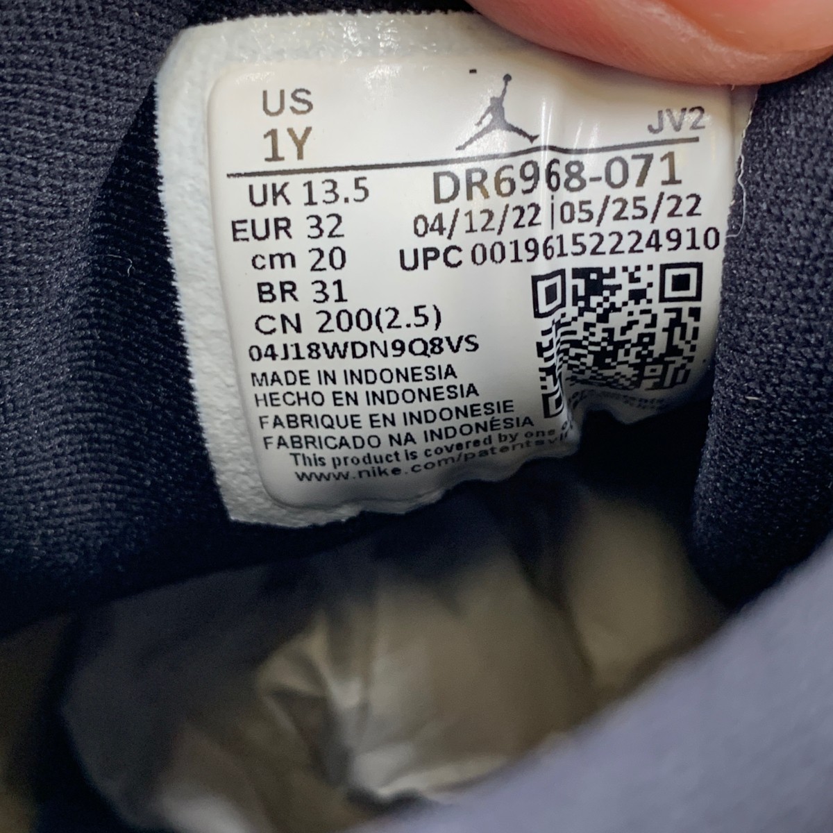 Nike Air Jordan 1 Mid SE DR6968-071 Youth 1 Shoes Gold Black Basketball Sneakers thumbnail 15