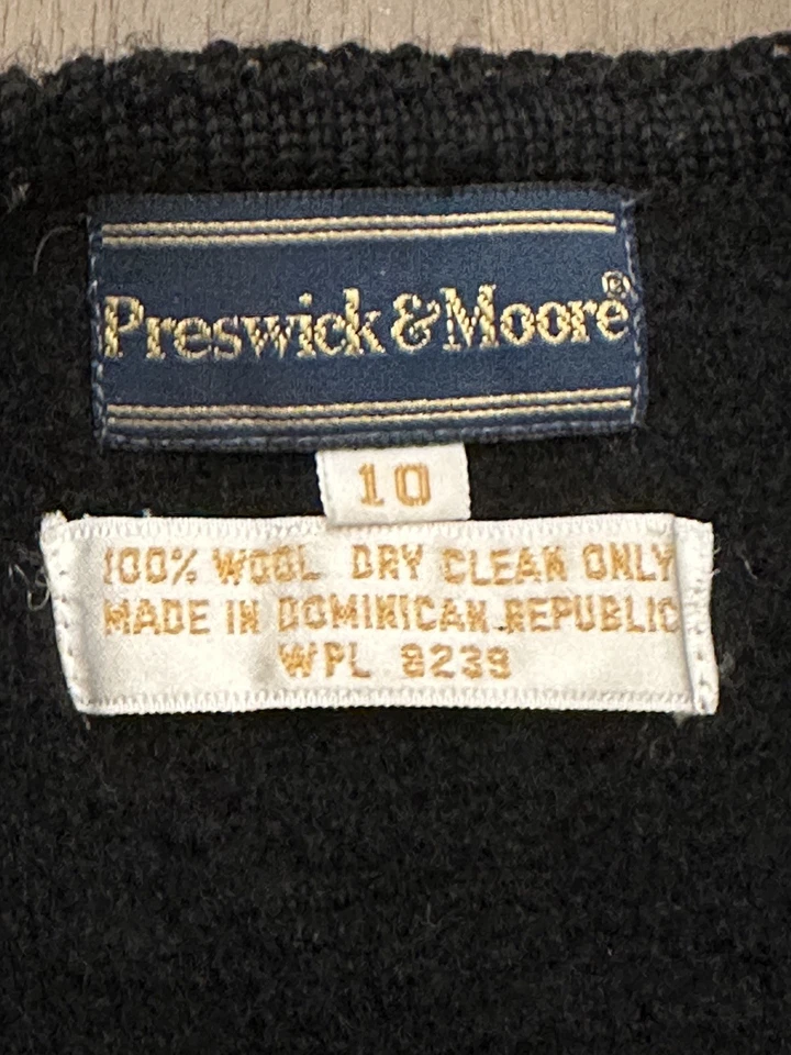 Cárdigan Preswick & Moore 100 % lana negro recortado con botones de colección para mujer Foto 2 de 4