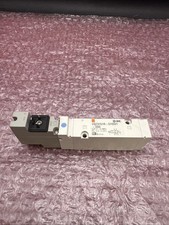 SMC VQZ3151R-5YOW1-X80 4/5-Port Base-Mount Solenoid Pneumatic / Air Valve 24VDC