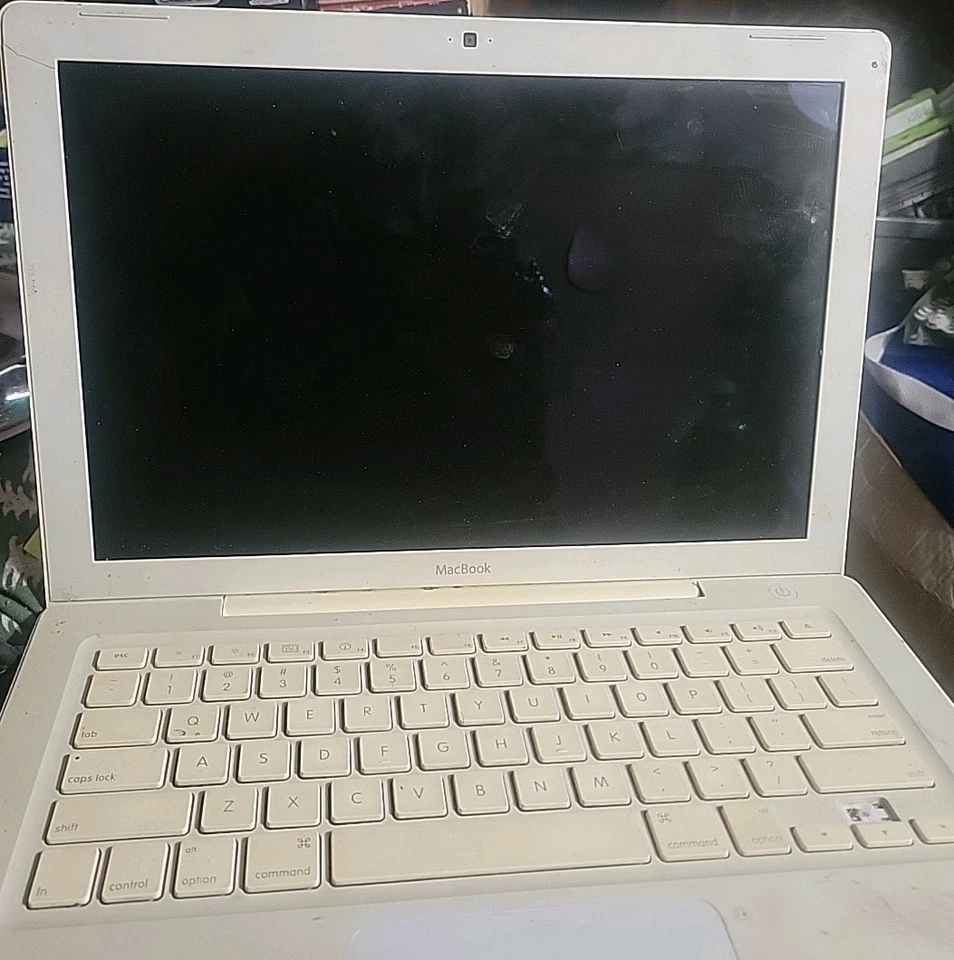 BLANCO Apple MacBook A1181 Laptop 1GBRAM 80GBHD PANTALLA INTACTA con PwrCord - FUNCIONA Foto 2 de 4