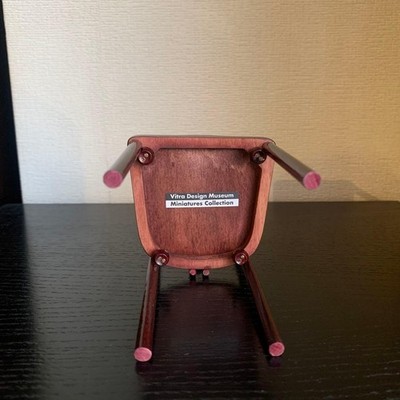 Vitra Miniature Chair Collection No371 Seven Ball Chair Josef