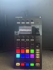 Native Instruments Traktor Kontrol D2 with Decksaver