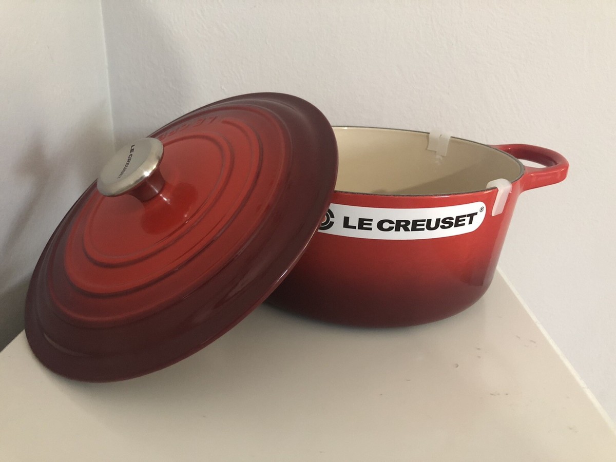 LE CREUSET おひつ レッド Le Creuset Signature Cast Iron Dutch Oven 3.5 Quart Cerise Red