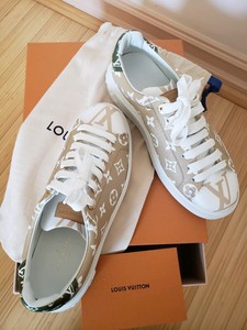 Louis Vuitton Monogram Giant Women S Sneaker Creme Beige