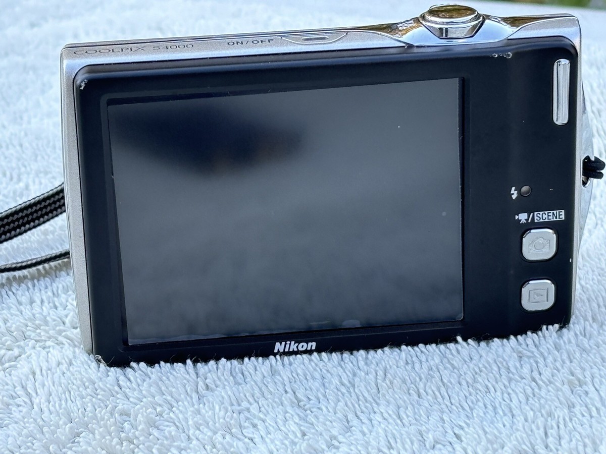 Nikon COOLPIX S4000 12.0MP Digital Camera Battery & Charger Powers