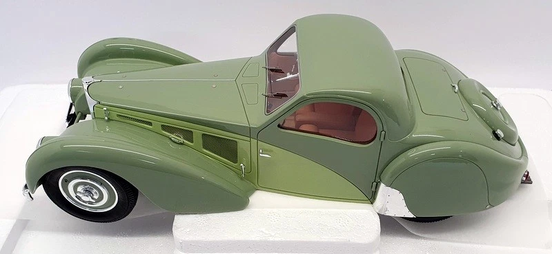 Matrix 1/18 Scale Resin MXL0205-031 - 1973 Bugatti T57SC Atlante Green - Image 3 of 4