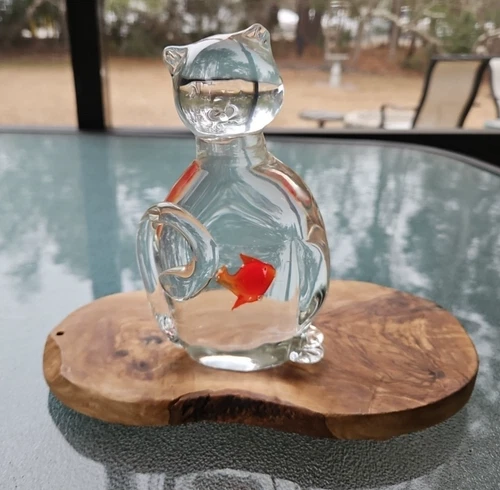 Vintage Murano-Style Hand Blown Art Glass Cat w/ Encased Red Fish Figurine