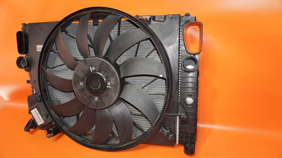 MERCEDES BENZ E500 COOLING FAN RADIATOR 2003 2004 2005 2006 A2115001893 OEM - Image 2 of 4