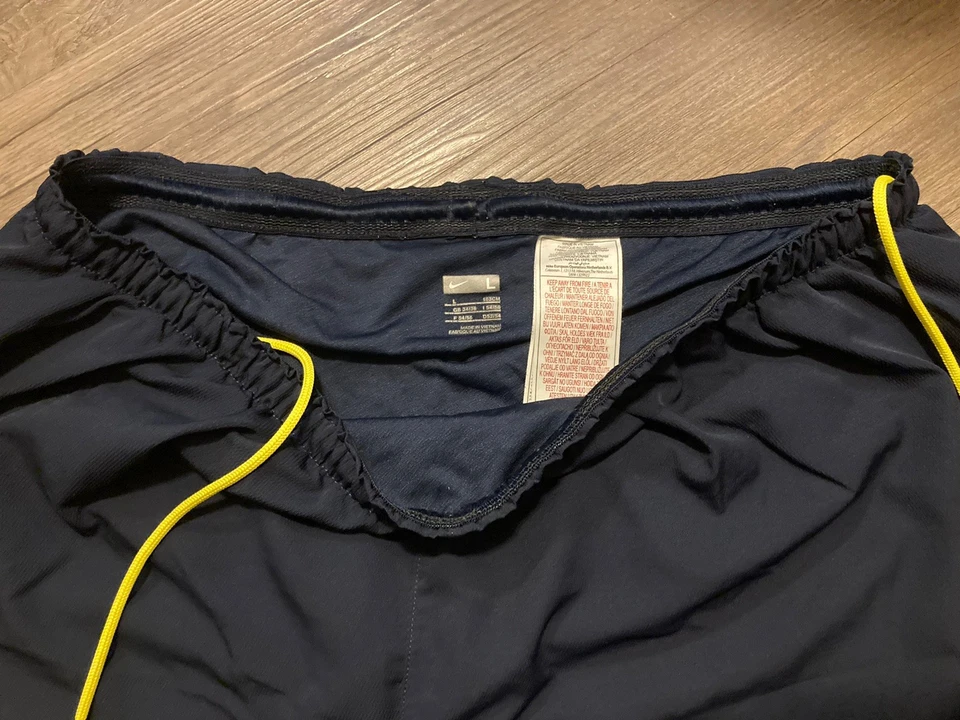 Pantalones Cortos de Entrenamiento de Fútbol Nike FC Barcelona Drill Y2K Azul Marino Grandes De Colección Foto 2 de 3