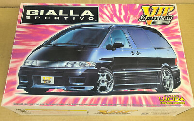 Aoshima 1/24 VIP American Toyota Estima Lucida G 4WD Twin Moon Roof Model Kit