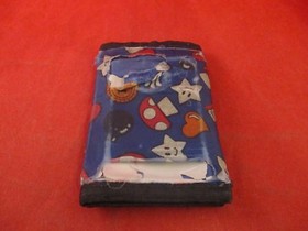 Super Mario Bros. Lenticular Hologram Wallet Avon Nintendo NES Trifold *DAMAGED*