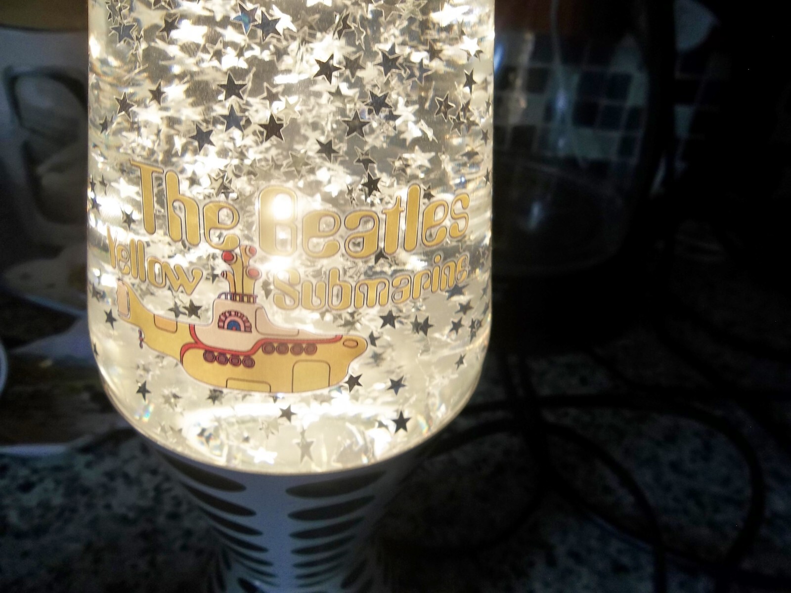 THE BEATLES YELLOW SUBMARINE LAVA LAMP LTD. EDITION FAB AWESOME PRESENT