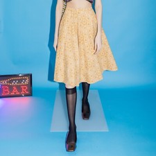 Vintage 90's adorable floral print midi sun skirt in pastel yellow