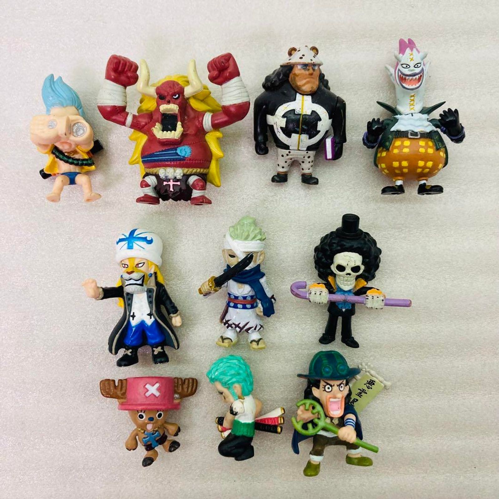 Conjunto de 10 figuras de corteza de suspenso de colección One Piece Bandai anime manga