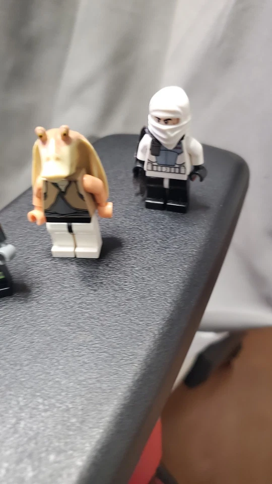 LEGO Star Wars Minifigures Lot Of 2 + iron man + 1 other  - Image 4 of 4