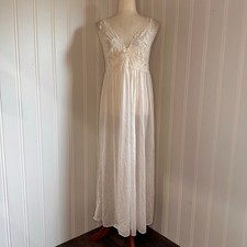 Vintage 90s/Y2K Cream Coquette Maxi Gown M