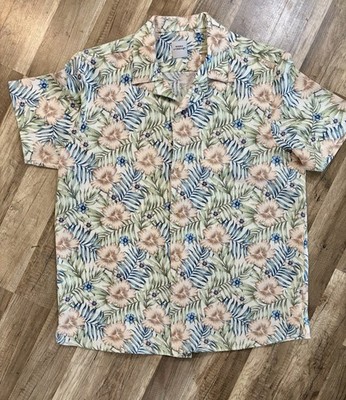 Essex Crossing Hawaiian Men s XLarge Short Sleeve Button Up Shirt Hibiscus Print