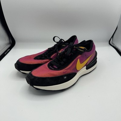 Nike Waffle One Größe UK 5 Active Fuchsia University Gold Black DA7995-600