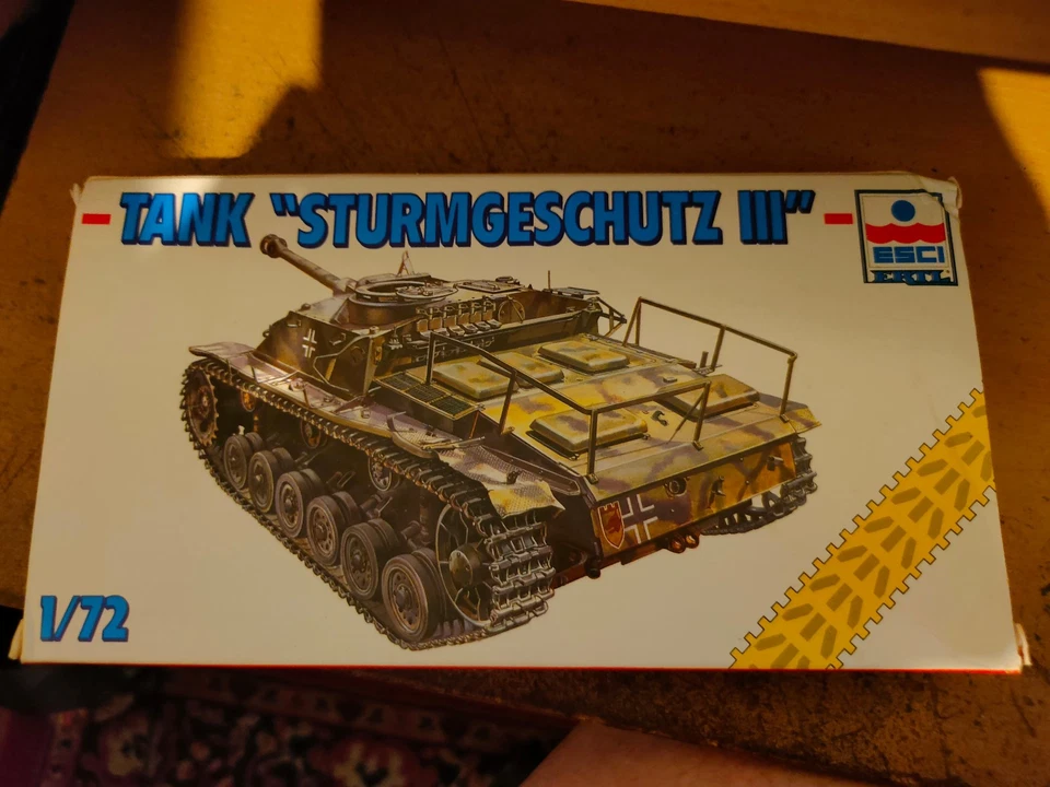 1/72 ESCI TANK STURMGESCHUTZ III - Photo 1/1