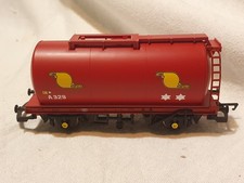 Hornby R1126 tank wagon Tank Rentals livery