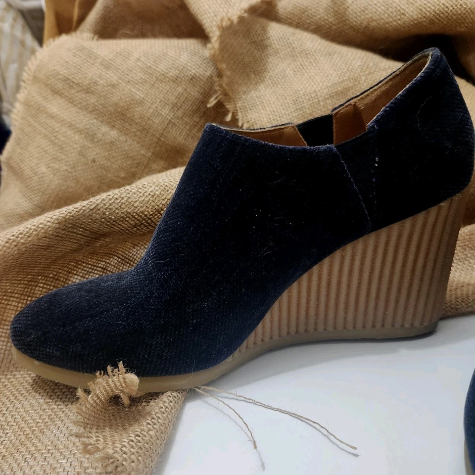 Женские бархатные ботильоны Castañer 1927 темно-синие на танкетке размер 39 США 8,5 сделано в Испании - Изображение 4 из 4