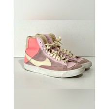 Kids Nike Blazer Mid 77 GS Trainers DQ0369 600 Pink/White Size 6Y