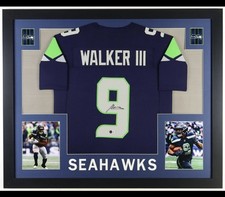 Kenneth Walker III Signed  Custom Framed Seattle Seahawks Jersey  (Beckett)
